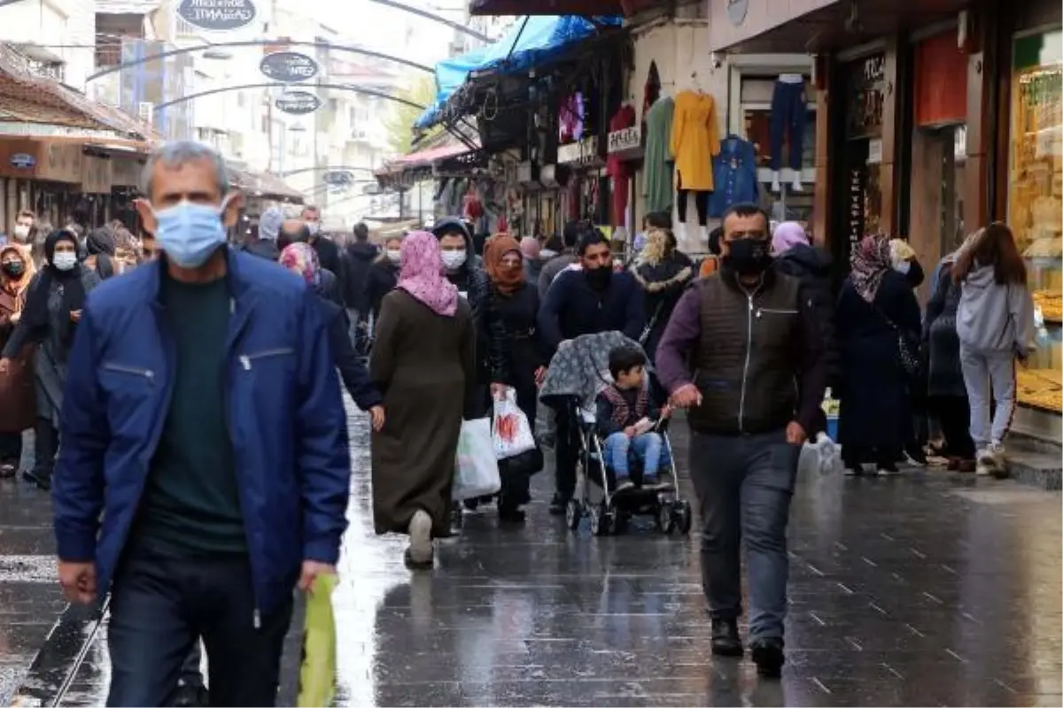 GAZİANTEP\'TE VAKA ORANLARI 10 GÜNDE YÜZDE 50 AZALDI - YENİDEN