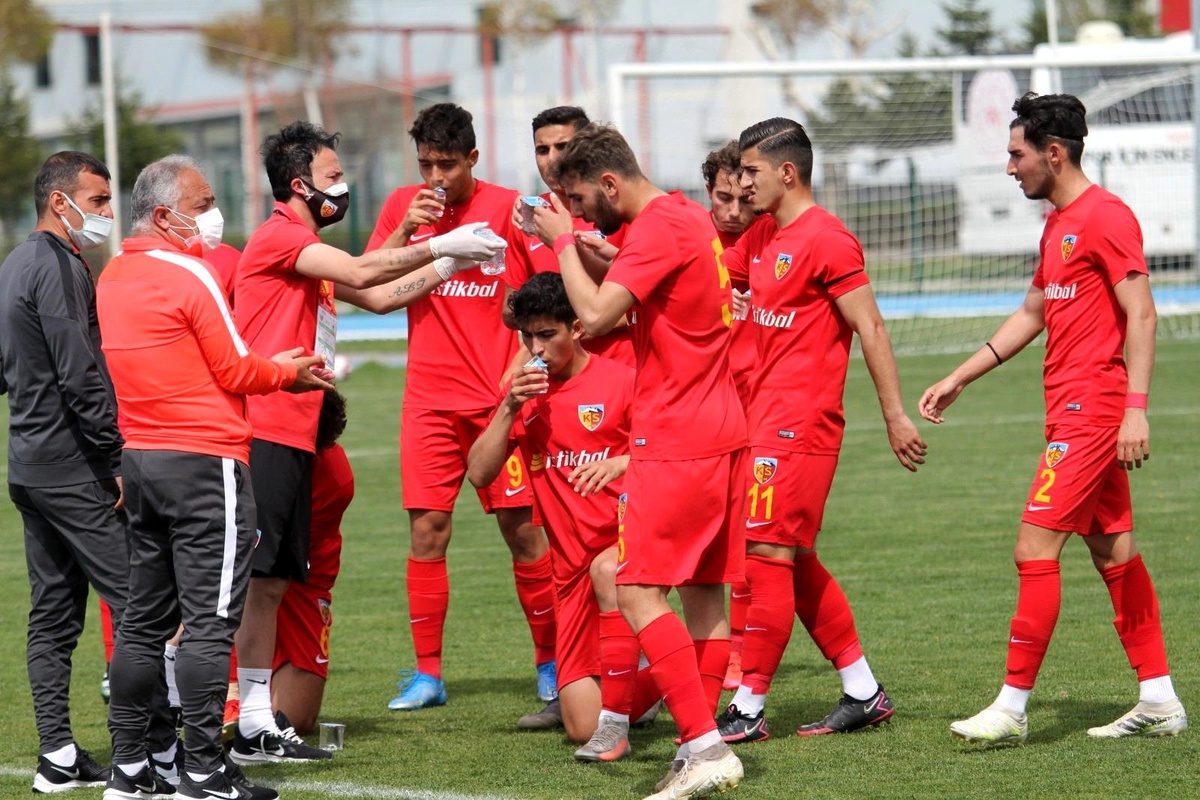 Kayserispor U19 takımı Gaziantep\'te