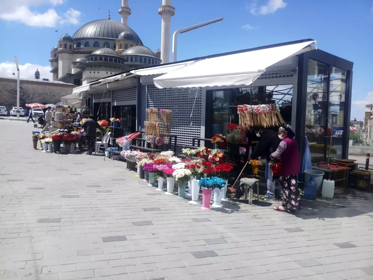 Anneler Günü\'nde çiçekçi esnafının satışları pandemi nedeniyle düştü