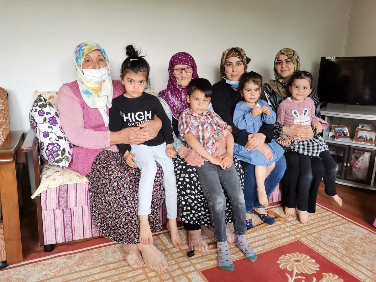Hanife nine bir asırdır tarihe tanıklık ediyor