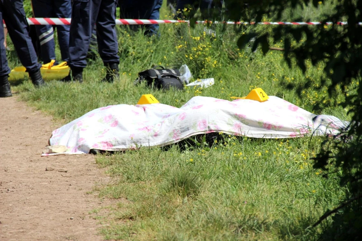 Husumetlisi tarafından öldürülen çiftin cenazeler morga kaldırıldı