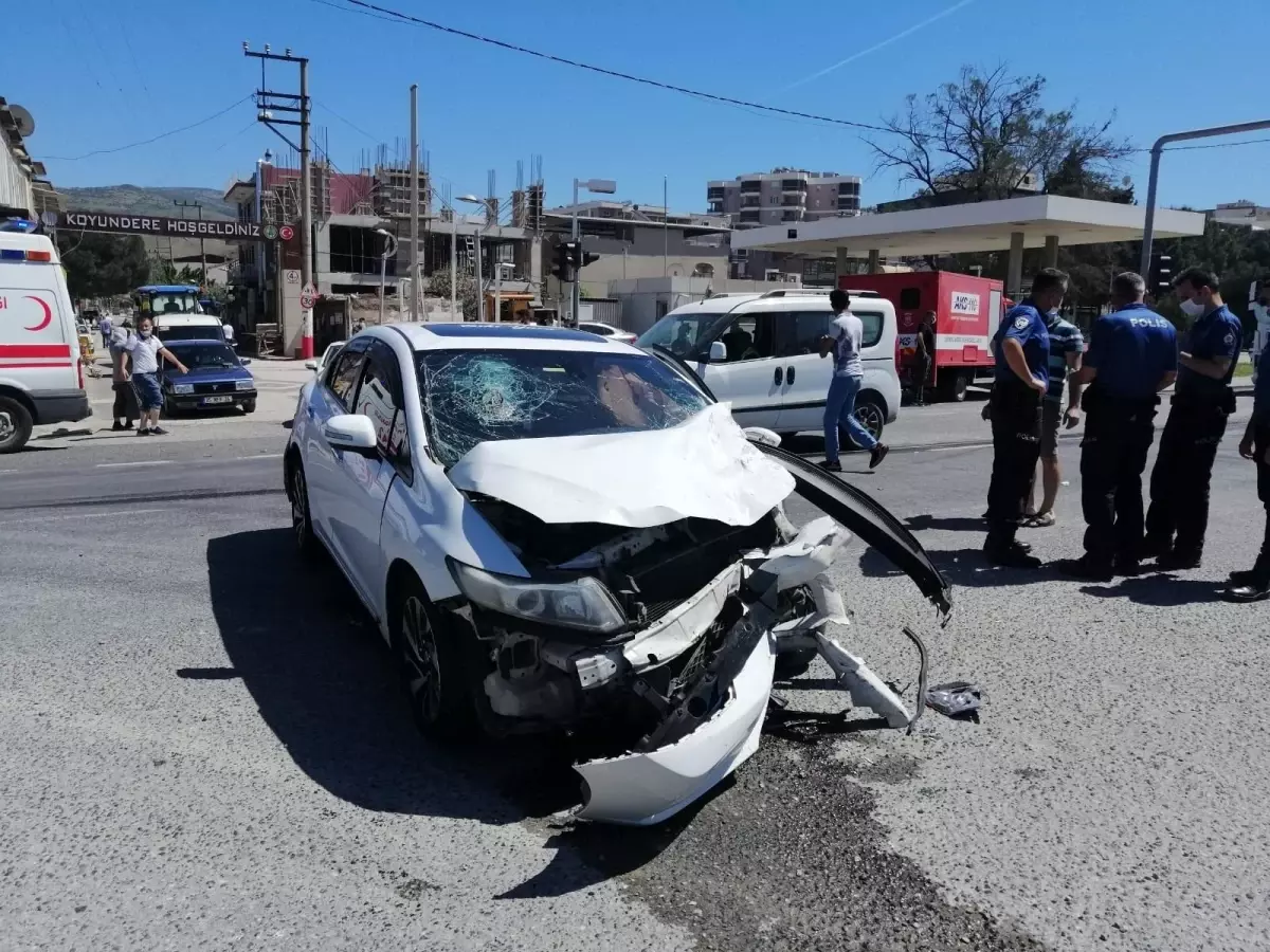 Son dakika! İzmir\'de kaza yapan araçtan uyuşturucu çıktı