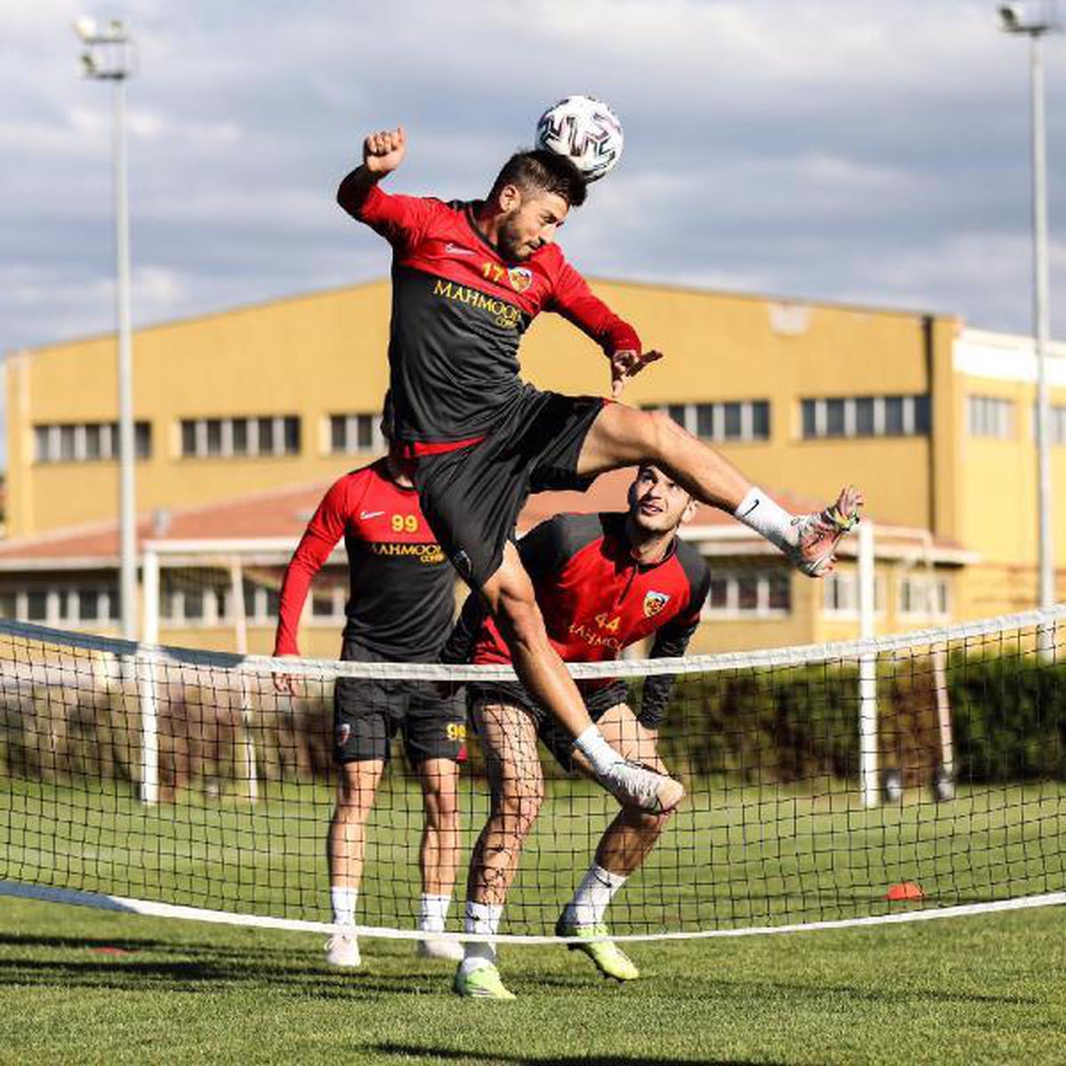 Kayserispor\'da Başakşehir maçının hazırlıkları başladı