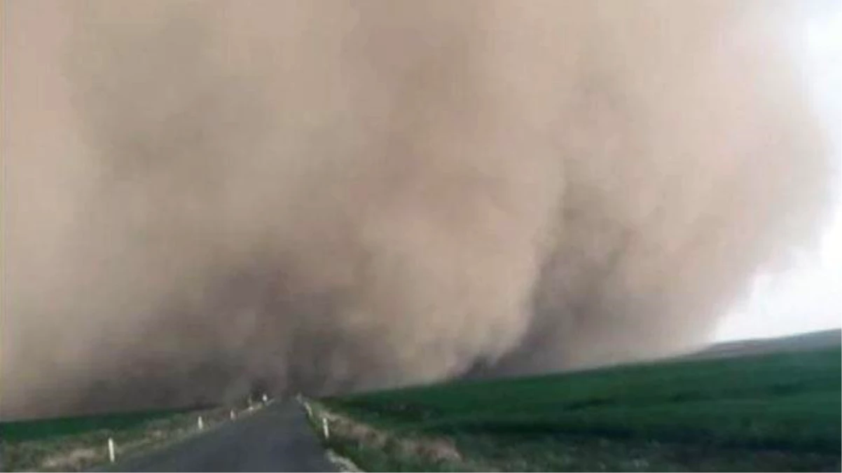 Konya\'da etkili olan kum fırtınasının görüntüleri ortaya çıktı