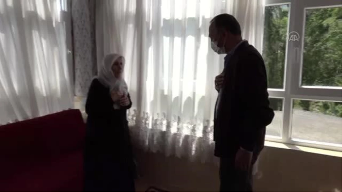 Şemdinli Belediye Başkanı Saklı\'dan şehit ailelerine "Anneler Günü" ziyareti