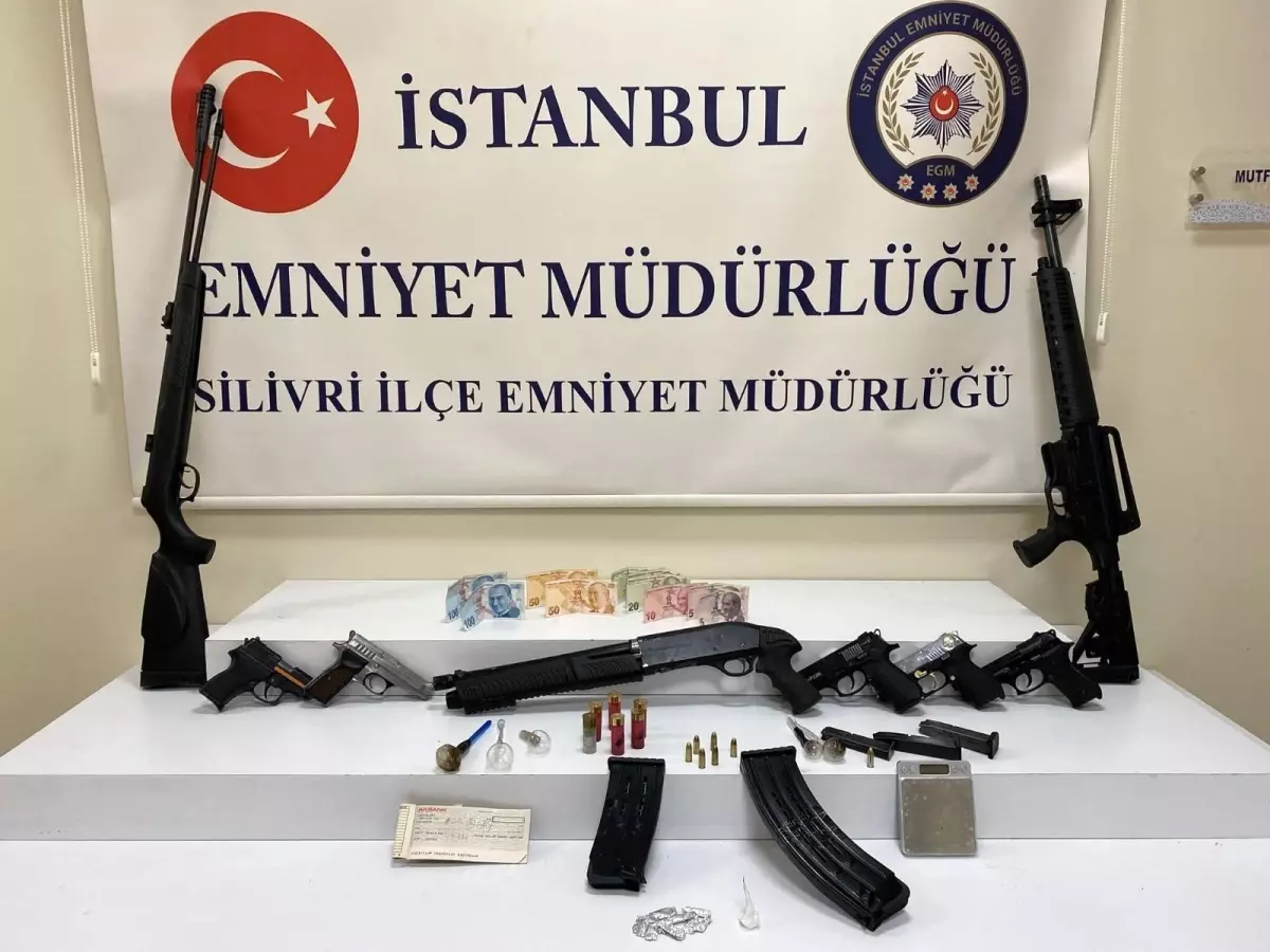 Silivri\'de uyuşturucu operasyonu: 4 gözaltı