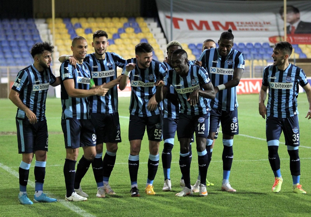 TFF 1. Lig: Menemenspor: 0 Adana Demirspor: 3 (İlk yarı sonucu)