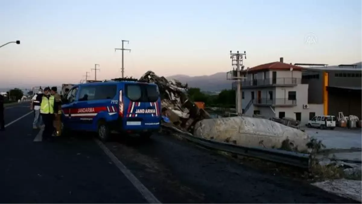 Trafik kazasında 2 kişi yaşamını yitirdi