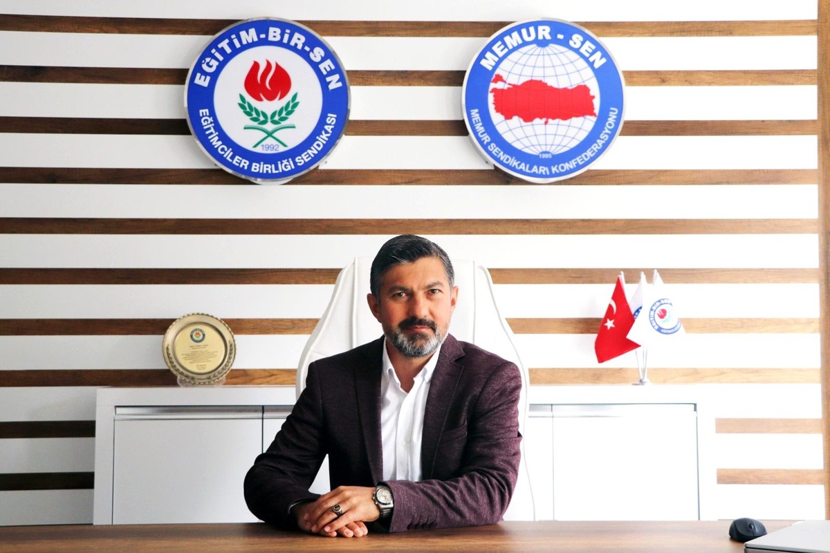 Uçak; "En kıymetli hazinemiz annemiz"