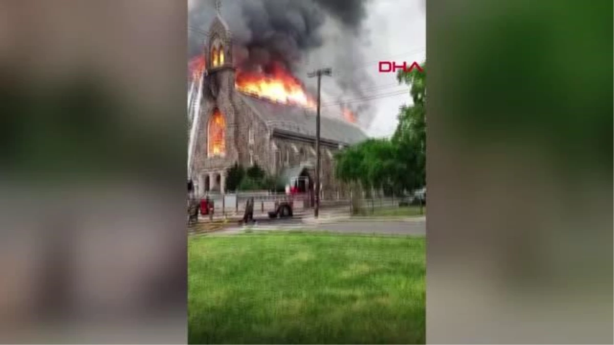 ABD\'de tarihi Katolik kilisesinde yangın