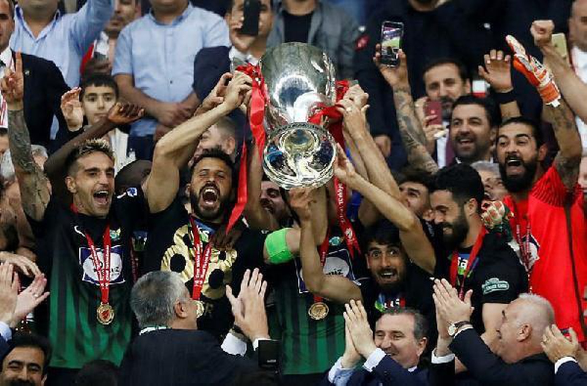 Akhisarspor\'da buruk yıl dönümü