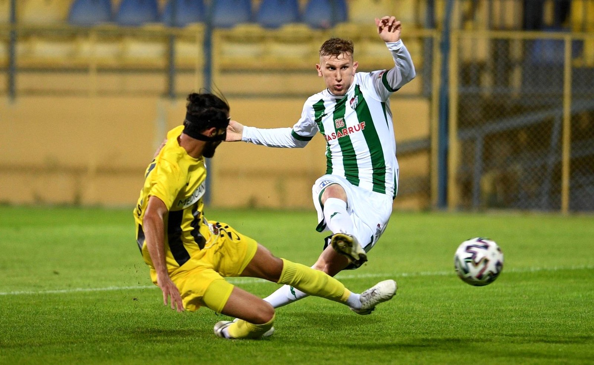 Burak Kapacak, Bursaspor\'un skora en çok etki eden futbolcusu oldu