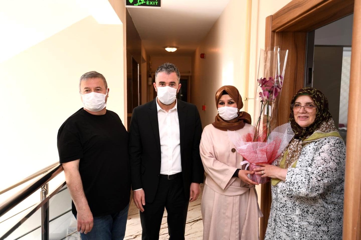 Camiler bayram namazı için pırıl pırıl