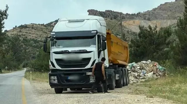 Bodrum'da kaçak moloz dökenler yakalandı