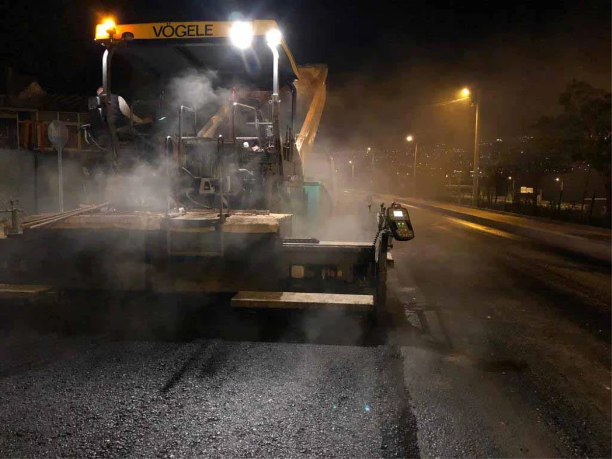 Ekipler gece çalışıyor, trafik aksatılmıyor