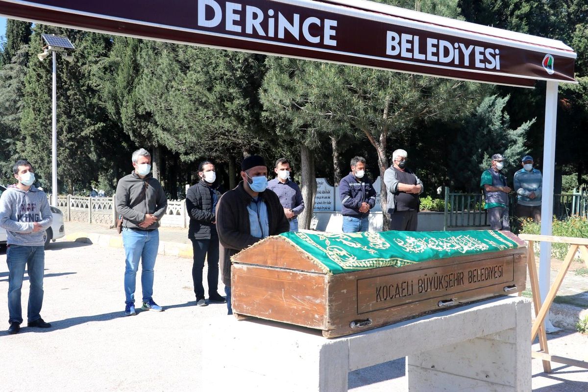 Emekli polis korona virüse yenildi
