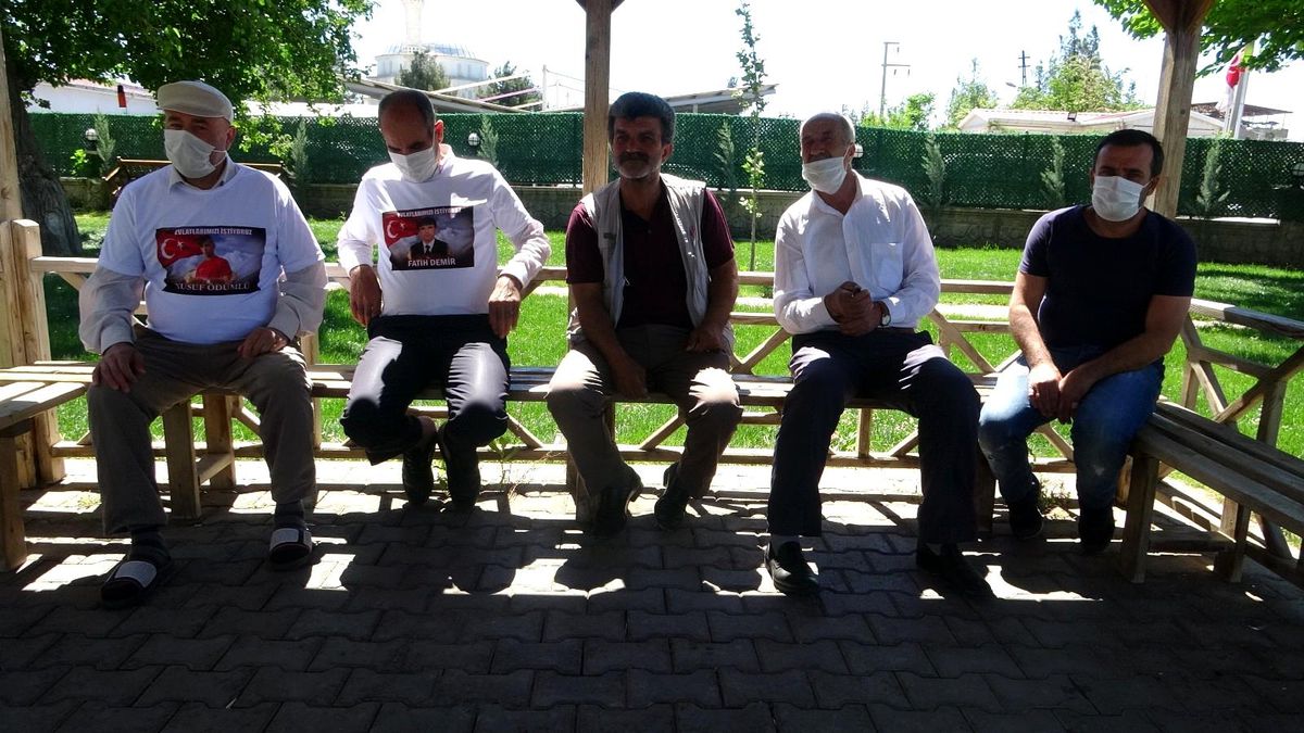 Evlat nöbetindeki yüreği yanık anne: "HDP\'ye boyun eğmeyeceğiz"