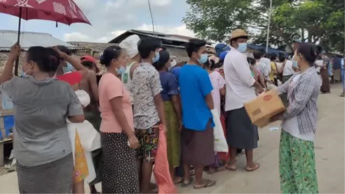 Hayırseverlerden Yangon\'daki ihtiyaç sahiplerine gıda yardımı