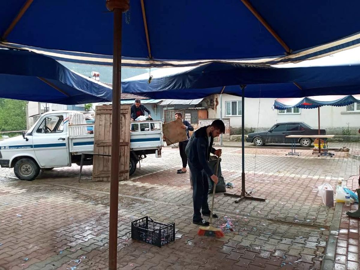 İnegöl\'de pazarlarda yeni dönem başladı