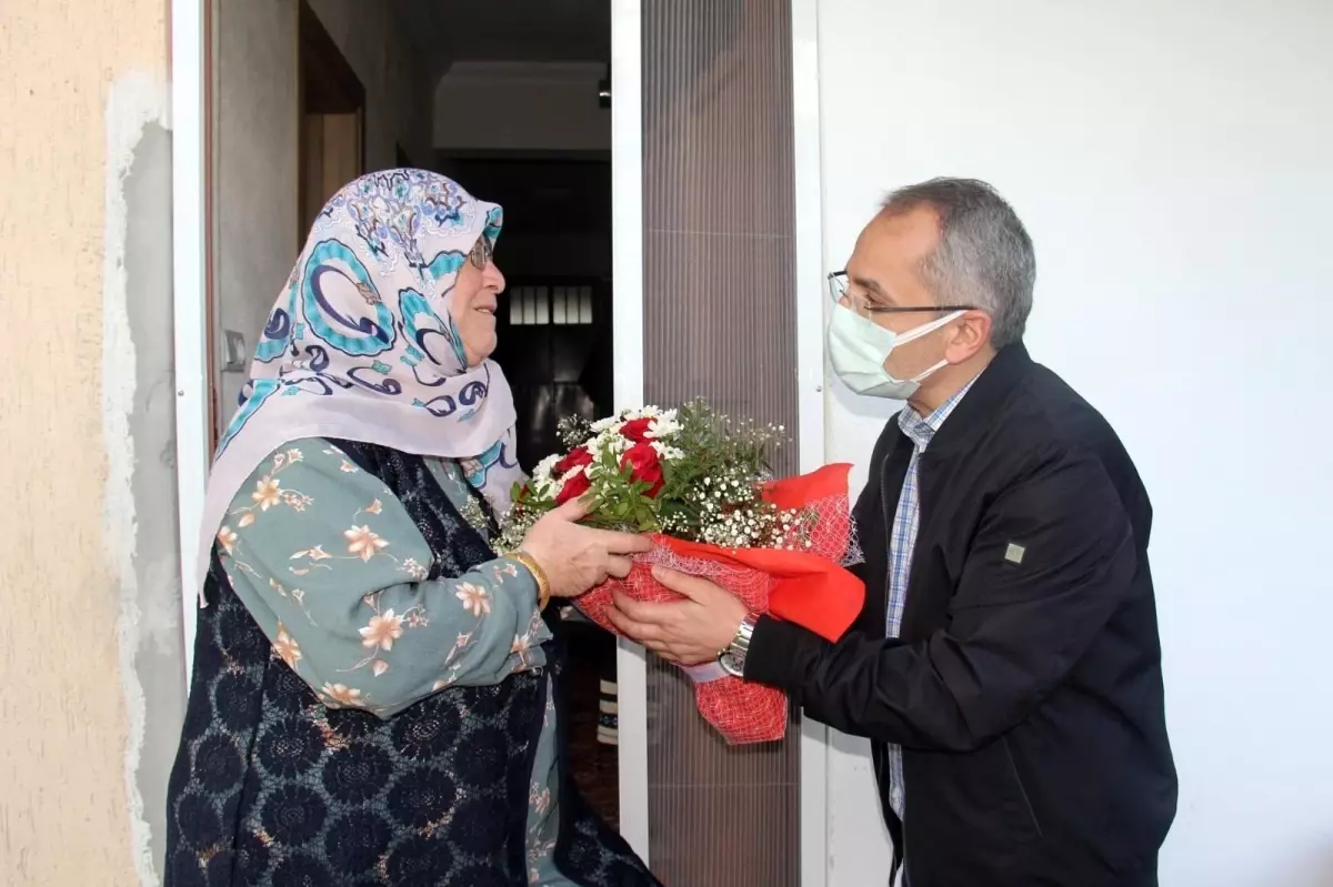 Kaymakam Pişkin şehit annelerini unutmadı