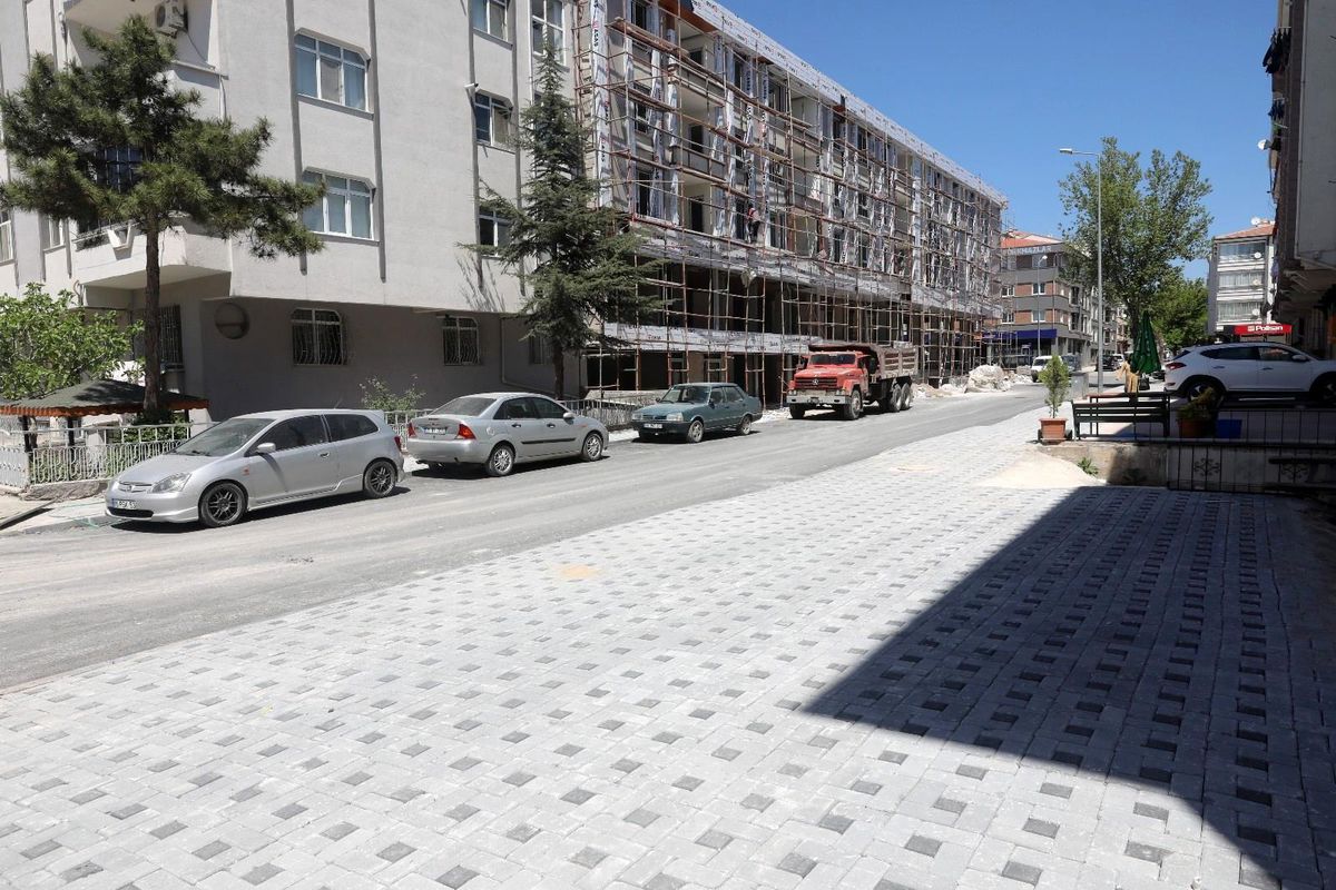 Polatlı Belediyesi \'Yolunuz hep açık olsun\' parolasıyla asfaltlama çalışmalarına devam ediyor
