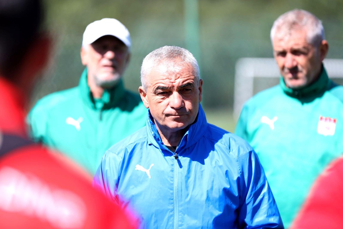 Rıza Çalımbay\'ın Fenerbahçe\'ye şansı tutmuyor