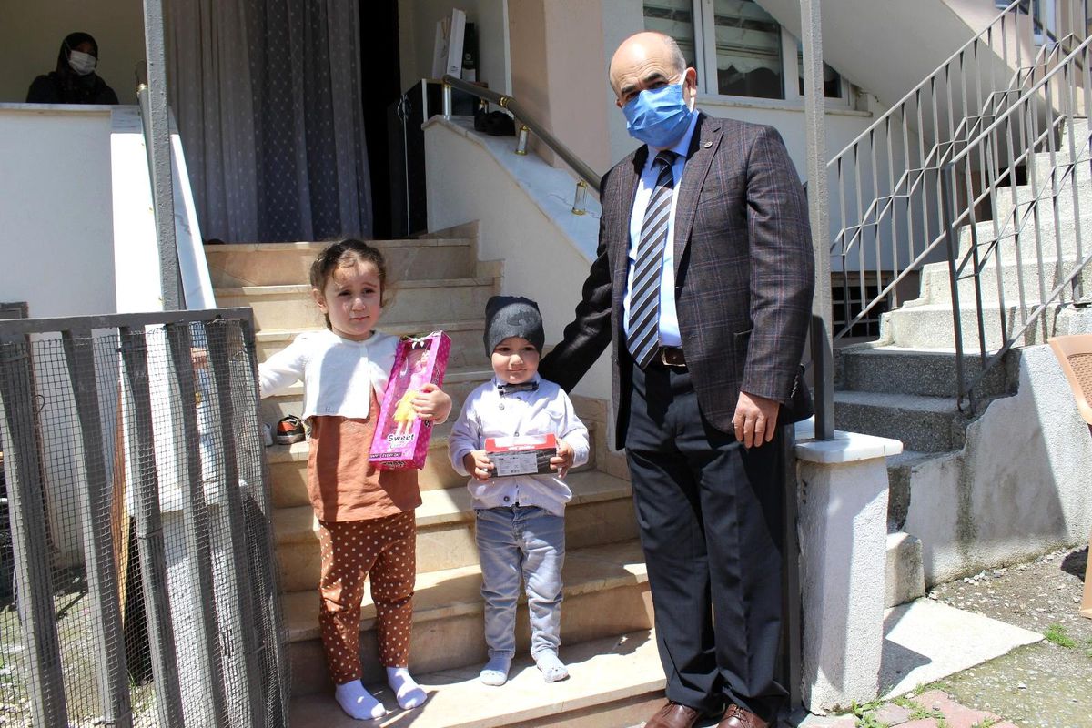 Samsun Valisi Dağlı\'dan vatandaşlara çağrı: "Bayramı izole bir şekilde geçirelim"