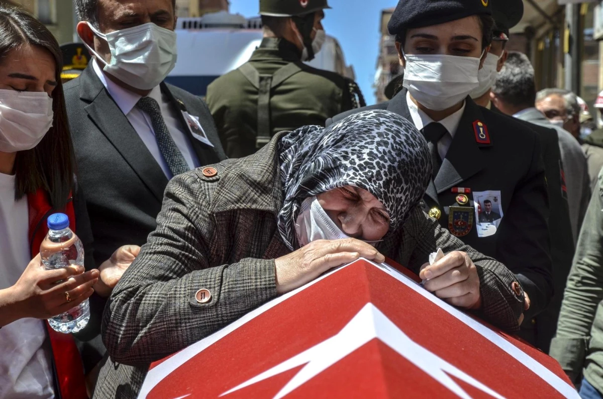 Son dakika haberleri... Şehit Uzman Çavuş Murat Nar, toprağa verildi