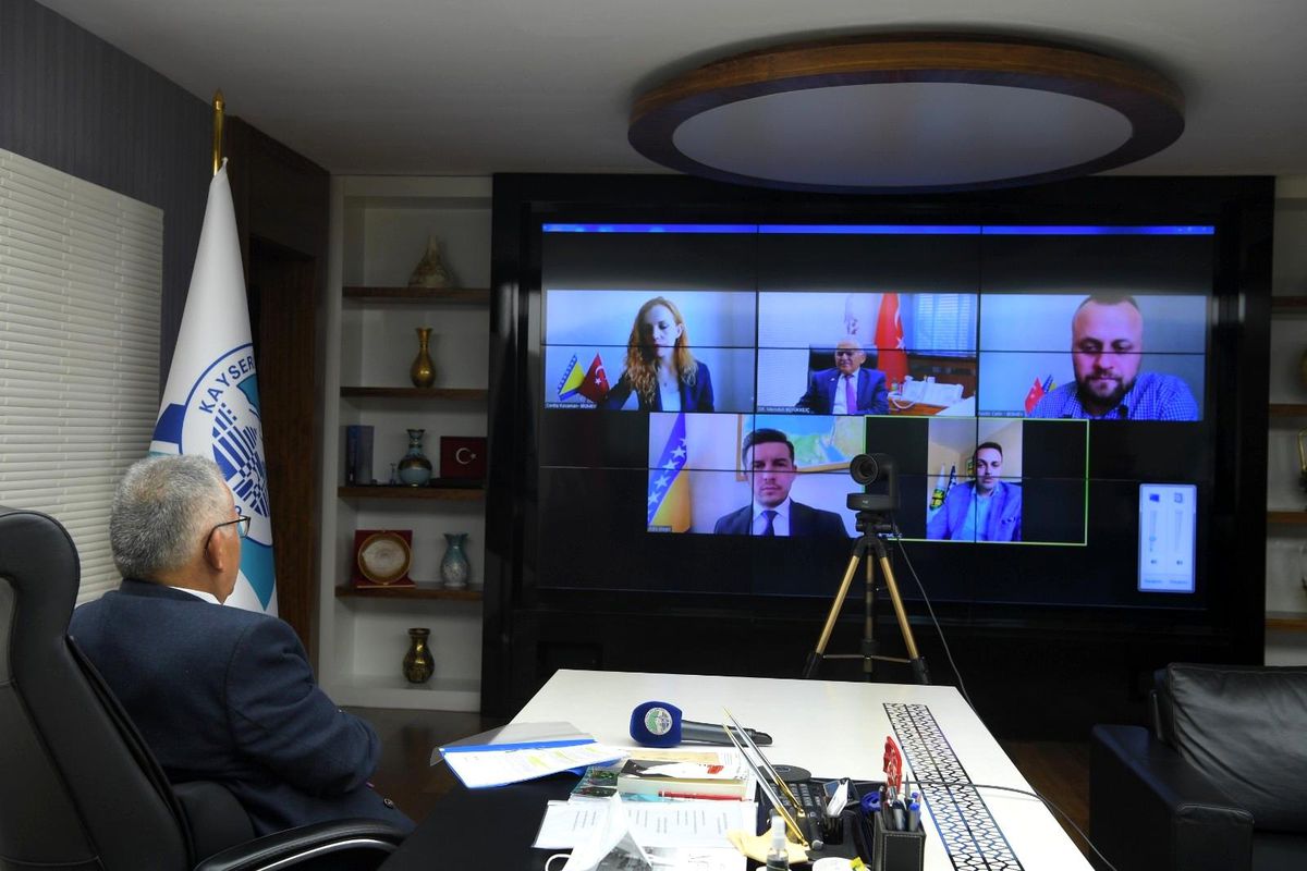 Büyükkılıç, Bosna ile İlişkileri Geliştirme Merkezi Vakfının toplantısına katıldı