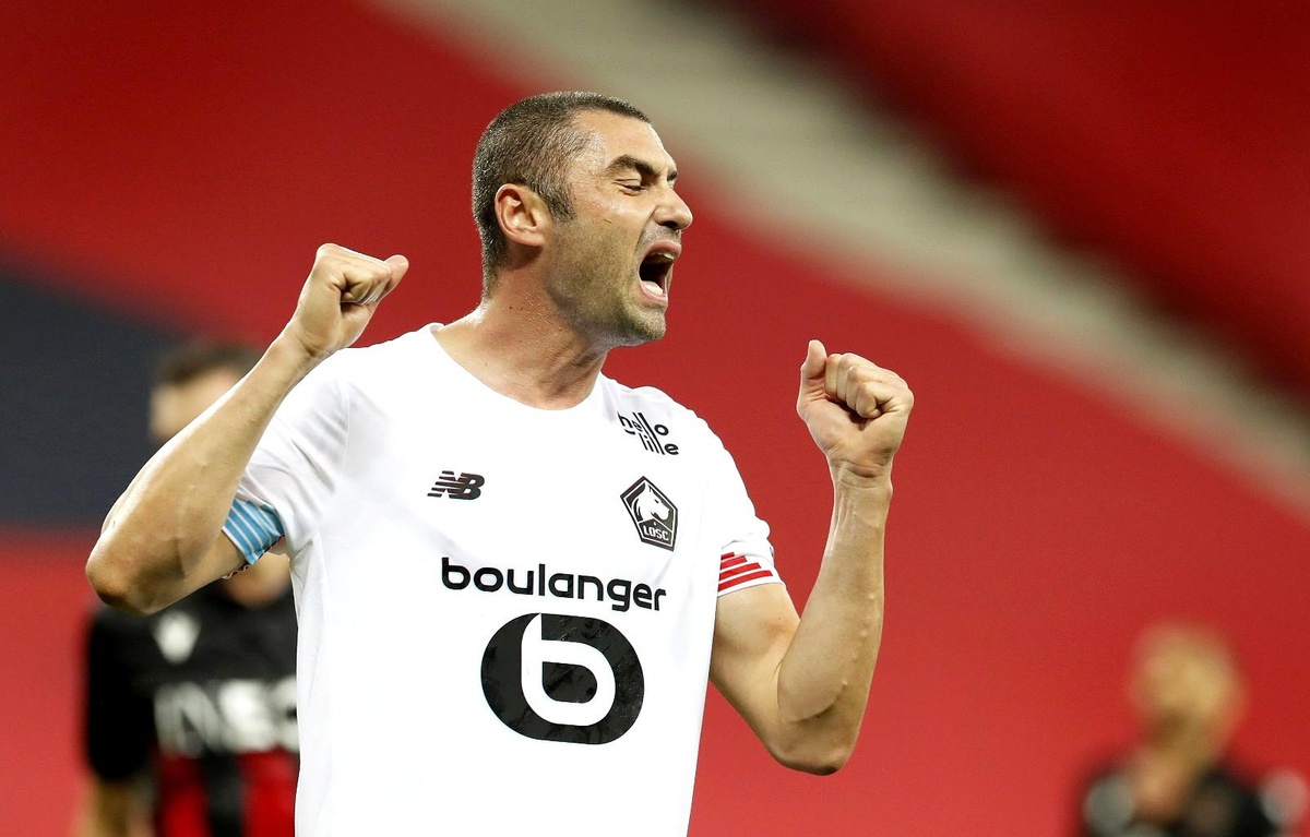 Burak Yılmaz, Ligue 1\'de en iyi oyuncu ödülüne aday
