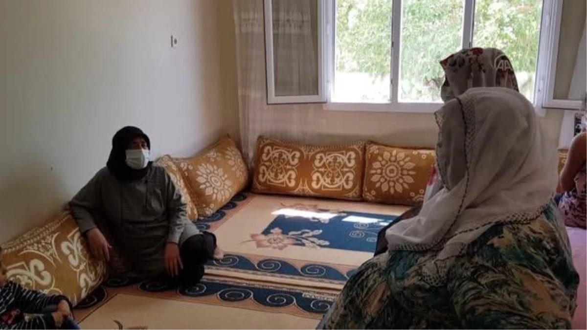 Görme engelli şehit annesi, oğlunun kabrini Mardin Valiliği sayesinde ziyaret etti