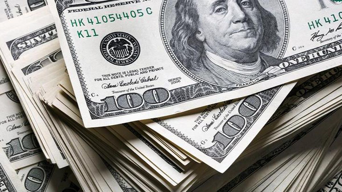 Güne yükselişle başlayan dolar 8,30\'dan işlem görüyor