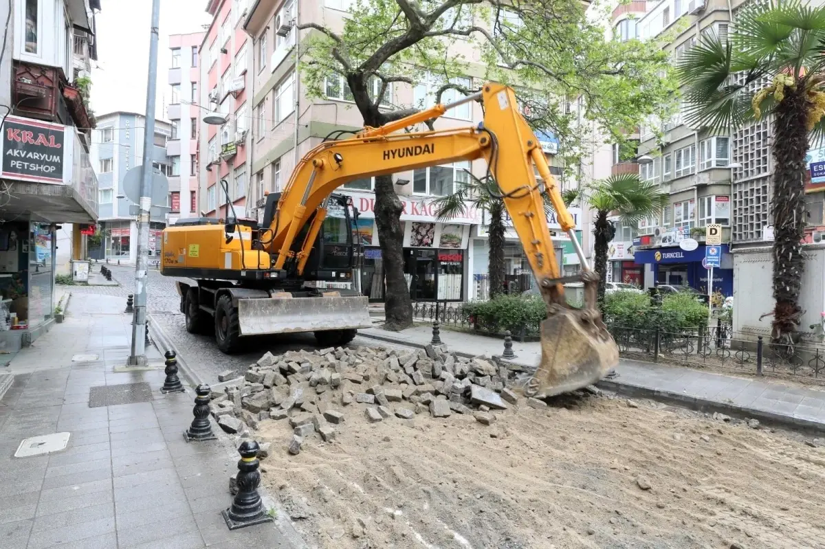 İzmit\'te sökülen parke taşları tasarrufa dönüşüyor