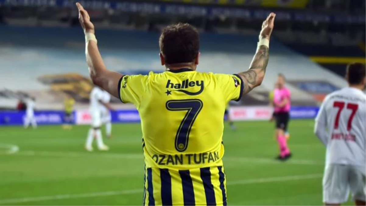 Kadıköy\'de kabus gibi gece! Fenerbahçe, sahasında Sivasspor\'a 2-1 mağlup oldu