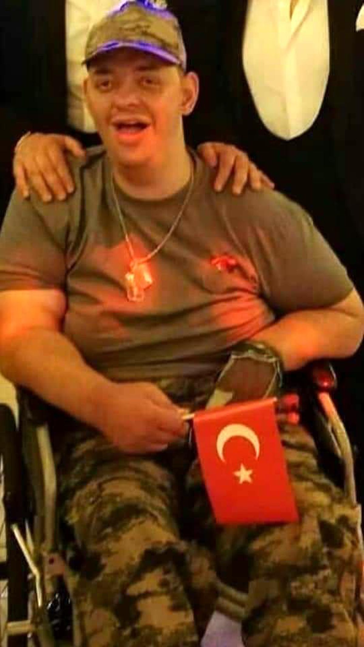 Korona virüse yenik düşen down sendromlu Ercan, doğum gününde defnedildi