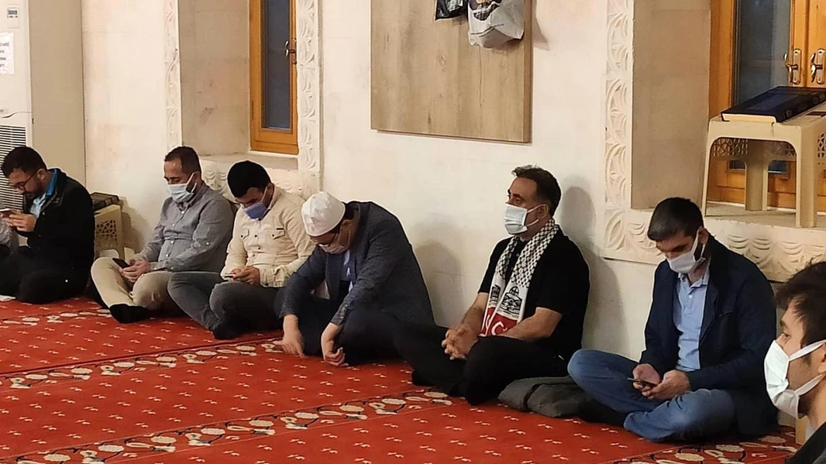Mardin\'de vatandaşlar Mescid-i Aksa için duada buluştu
