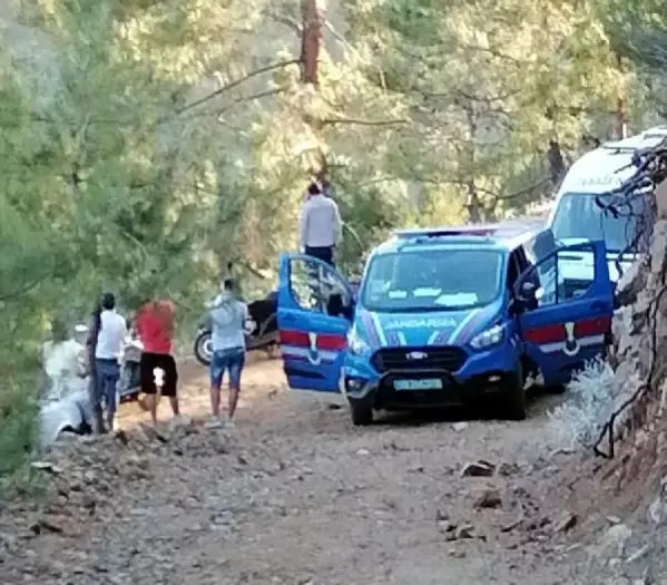 Ormanda asılı bulunan ikilinin yan yana gömülme vasiyetleri yerine getirilmedi