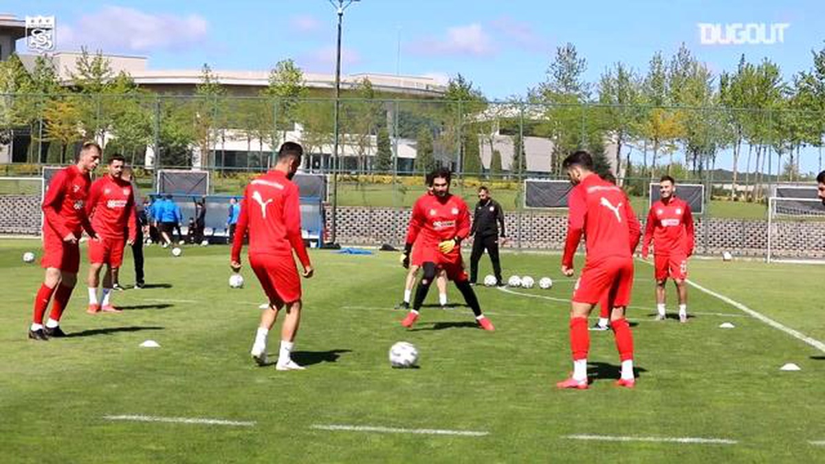 Sivasspor Fenerbahçe Maçı Hazırlıklarını Tamamladı