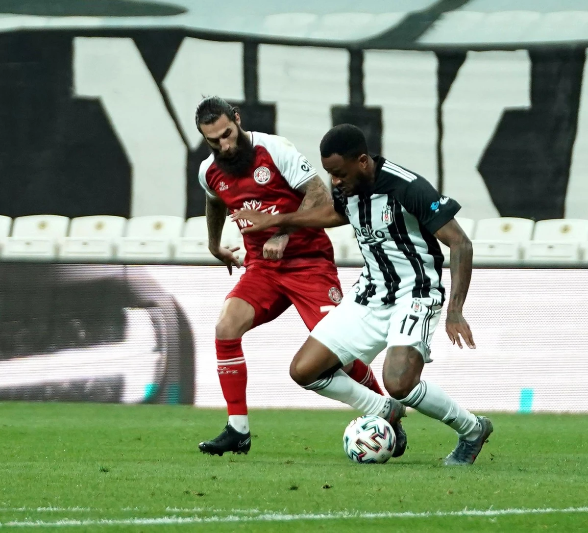 Süper Lig: Beşiktaş: 0 - Fatih Karagümrük: 1 (İlk yarı)