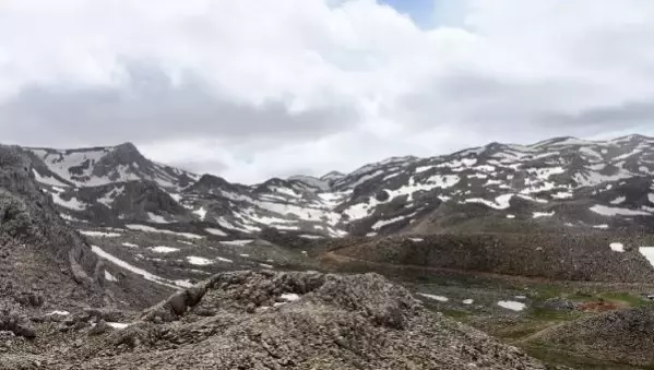 Toroslar'da eşsiz kar manzarası