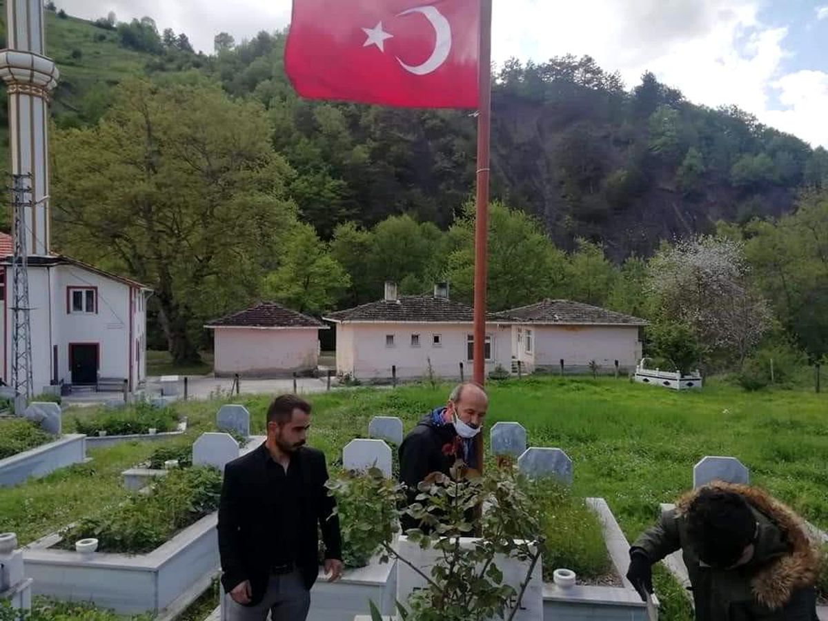 Son dakika haberleri | Türkeli Ülkü Ocakları\'ndan şehitlere vefa