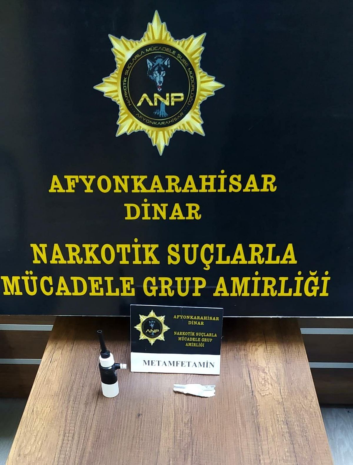 Son dakika haberleri! Üstlerinde uyuşturucu çıkan 2 şahıs gözaltına alındı