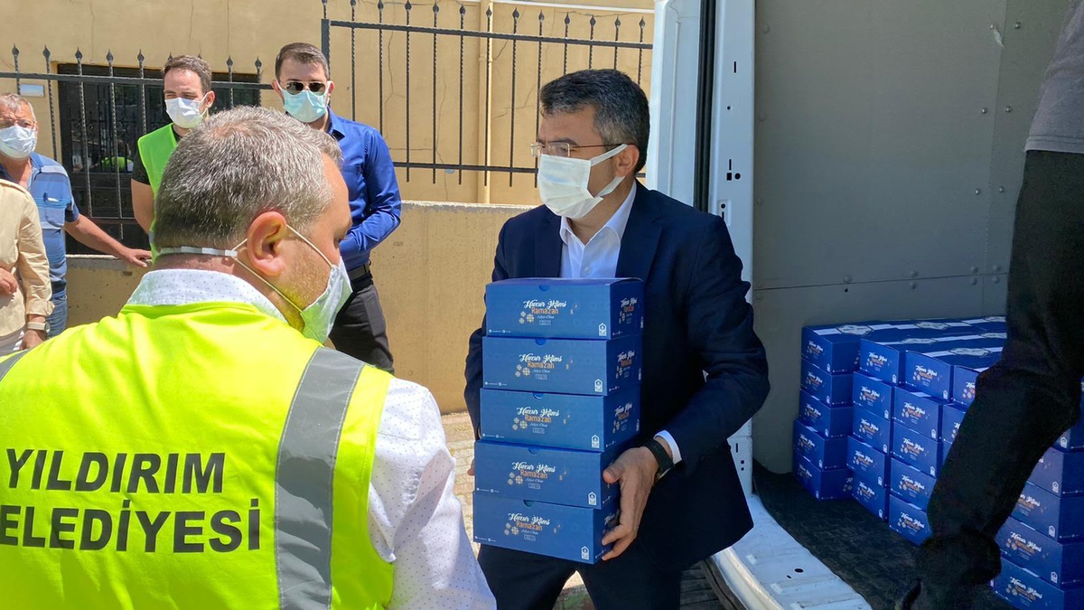 Yıldırım Belediyesi yüzleri güldürüyor