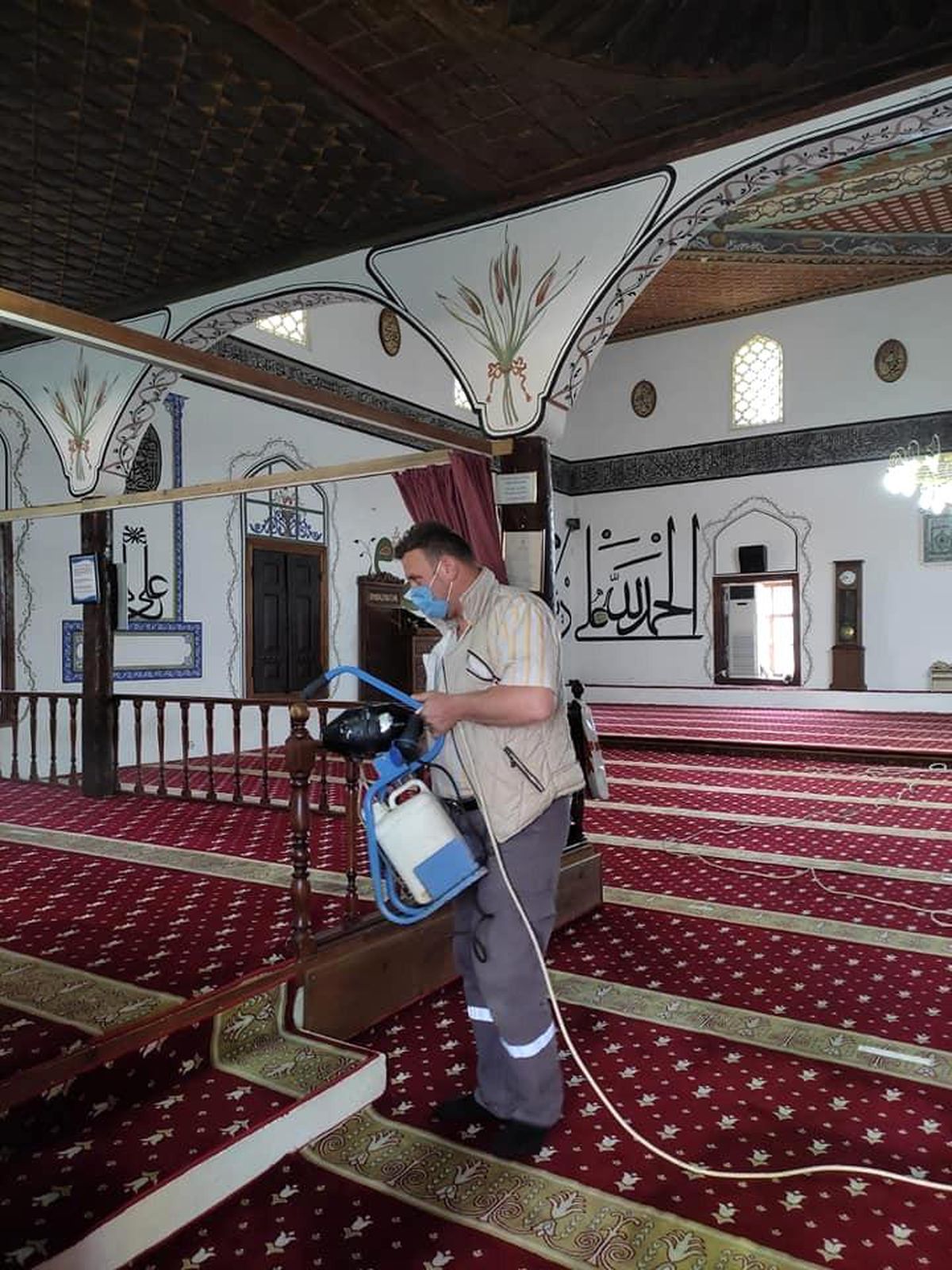 Bayram öncesi tüm camiler dezenfekte edildi