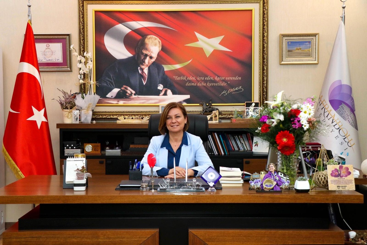 Belediye çalışanlarına bayram öncesi maaş, ikramiye ve promosyon ödemesi yapıldı