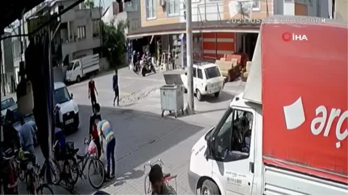 Elektrikli bisikleti çalan hırsızlar önce kameralara sonra polise yakalandı