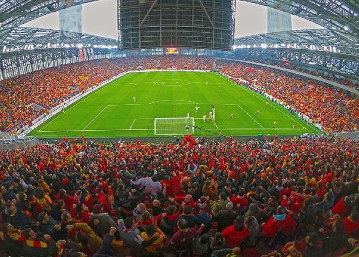 Futbolun finali İzmir\'de