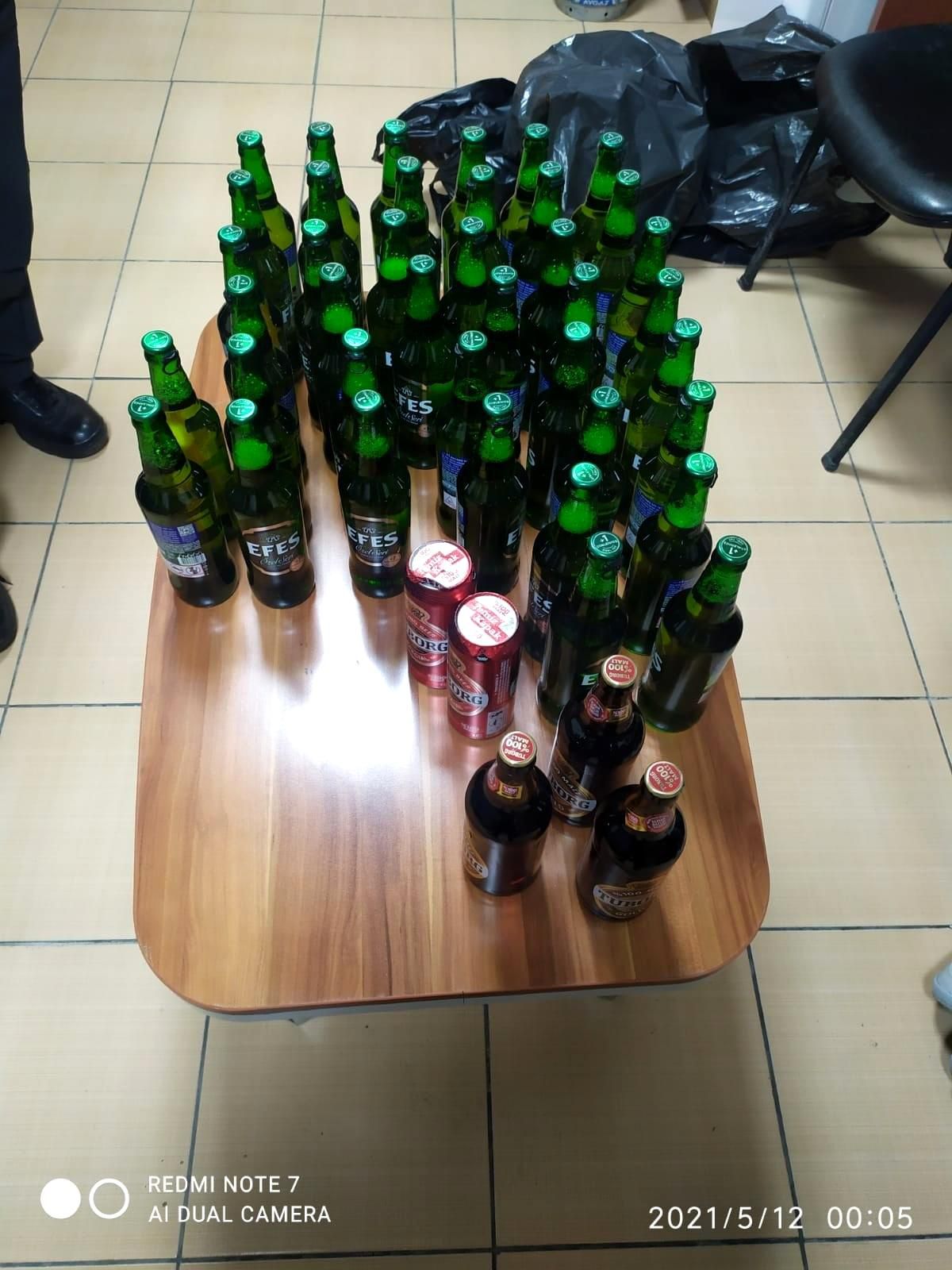Kısıtlama saatlerinde alkol satışı yapan 2 kişi yakalandı