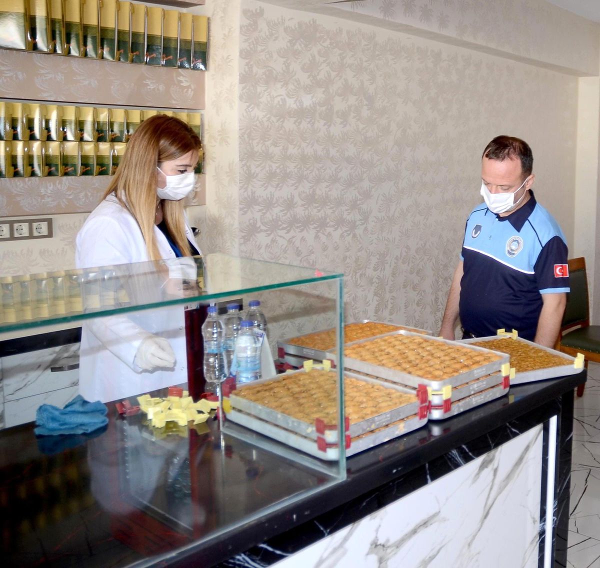 Kuşadası\'nda Ramazan Bayramı arifesinde gıda denetimi yapıldı