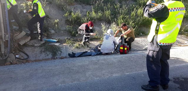 Son dakika haberleri: Kuzey Marmara Otoyolu'nda virajı alamayan tır devrildi: 1 ölü